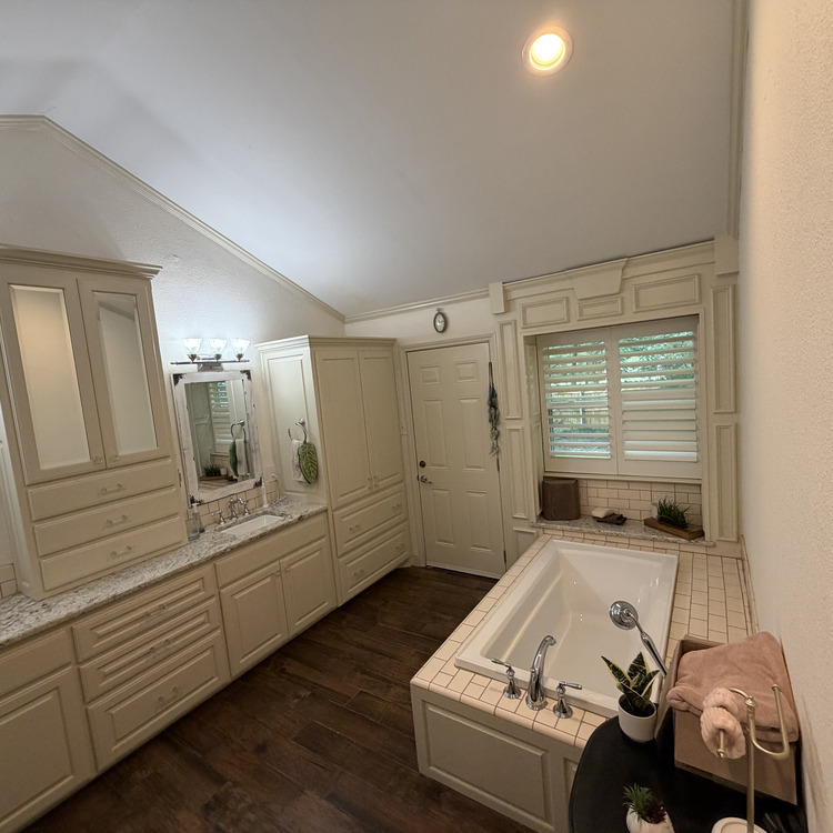 Cleaning services in Garland, TX